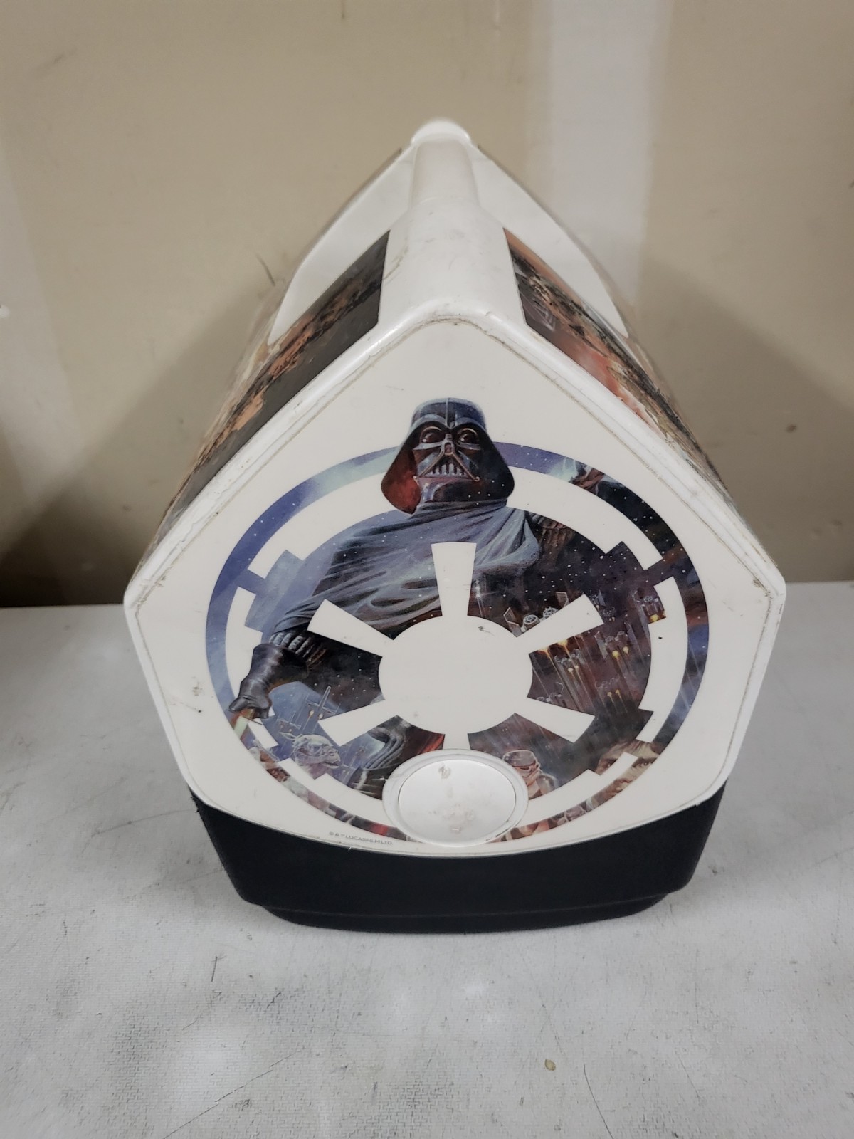Igloo Star Wars Empire Strikes Back 7 Quart 6 Liter 9 Cans Playmate Pal Cooler