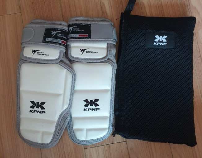 KPNP Taekwondo electronic socks (electronic footlight sensor)