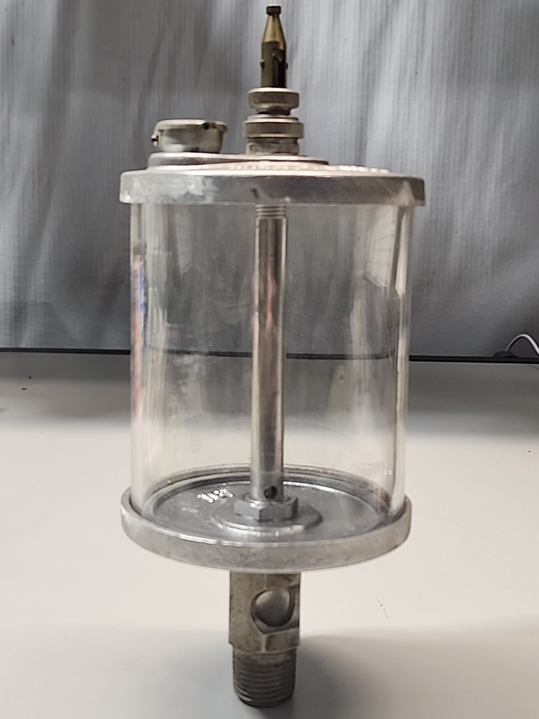 NEW LUBE-DEVICES 161 LUBRICATOR / OILER