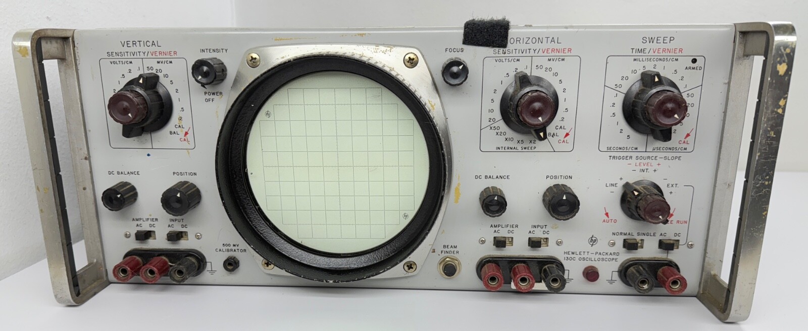 Vintage Hewlett-Packard HP Model 130C Oscilloscope Rack Mount UNTESTED READ