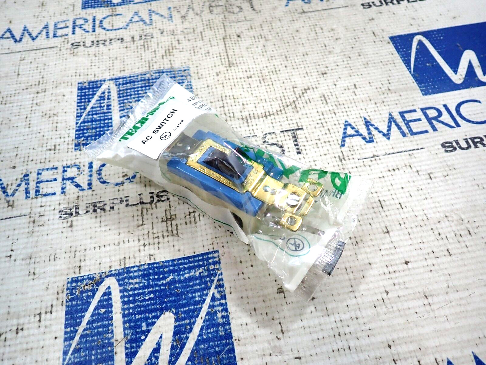 Bryant 4801 AC Switch Single Pole 15A 120/277V Brown Toggle