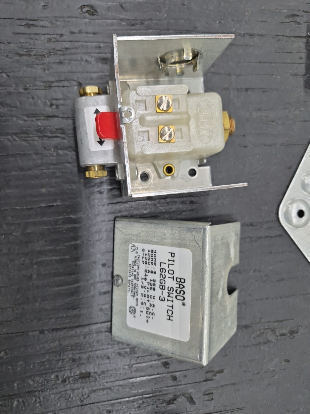 Baso Pilot Switch L62GB-3