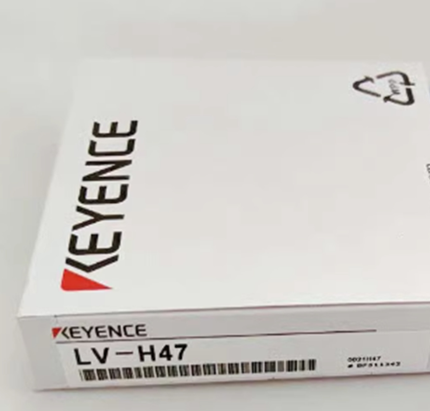 NEW KEYENCE LV-H47 LVH47 Laser Sensor