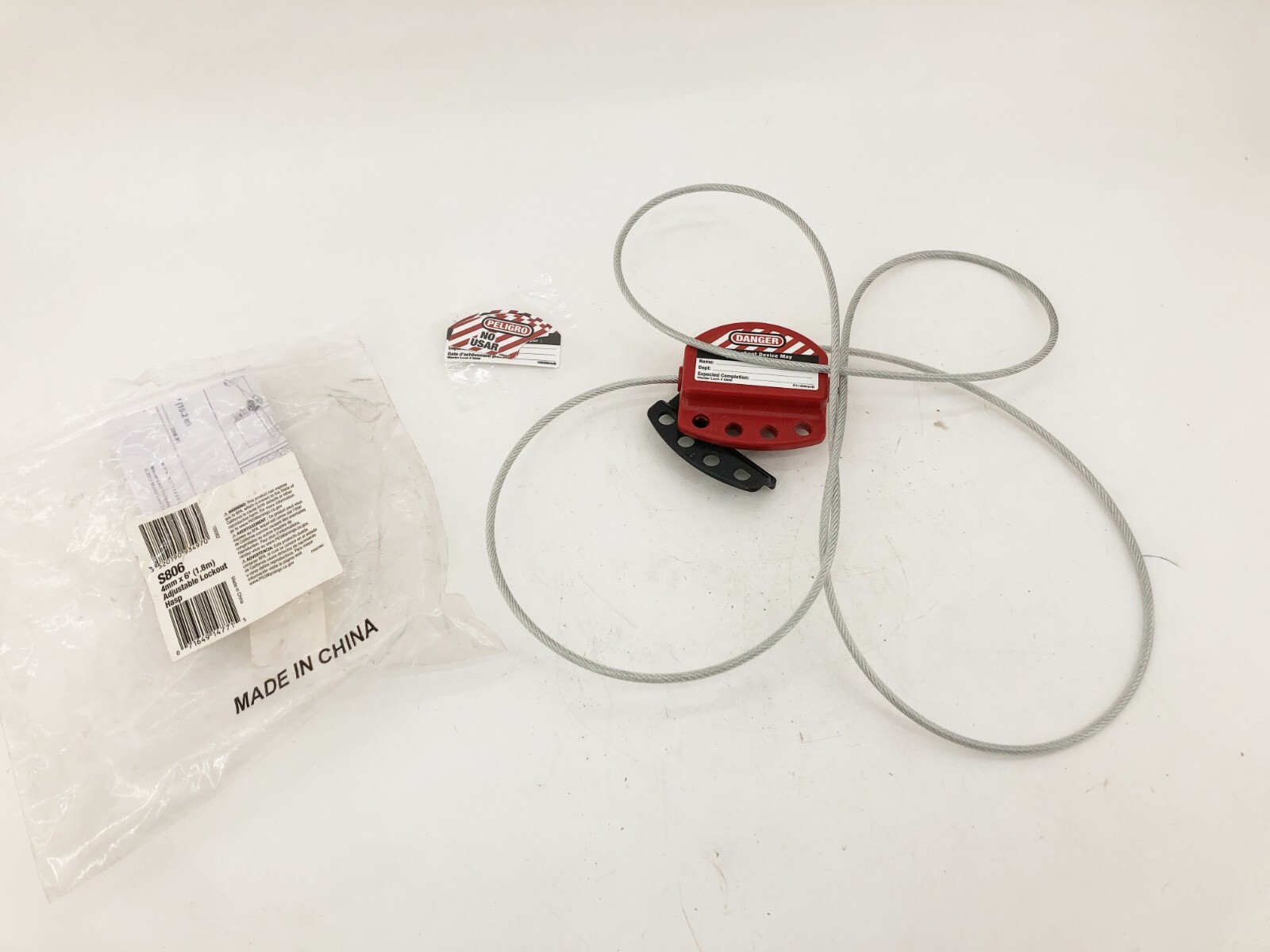New Master Lock S806 Adjustable Lockout Hasp 4mm x 6FT.