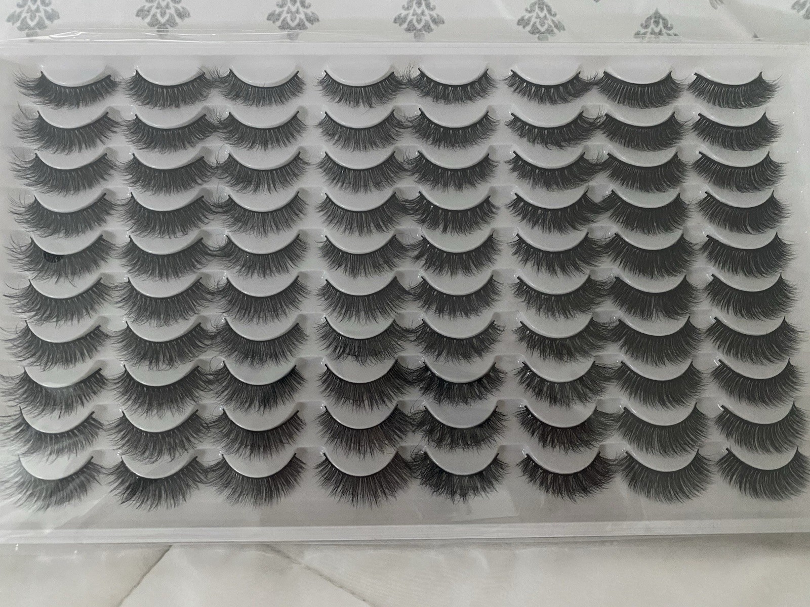 Eyelashes False 40 Pair Artificial 3D Faux Mink Eyelashes D Curly Crossover  New