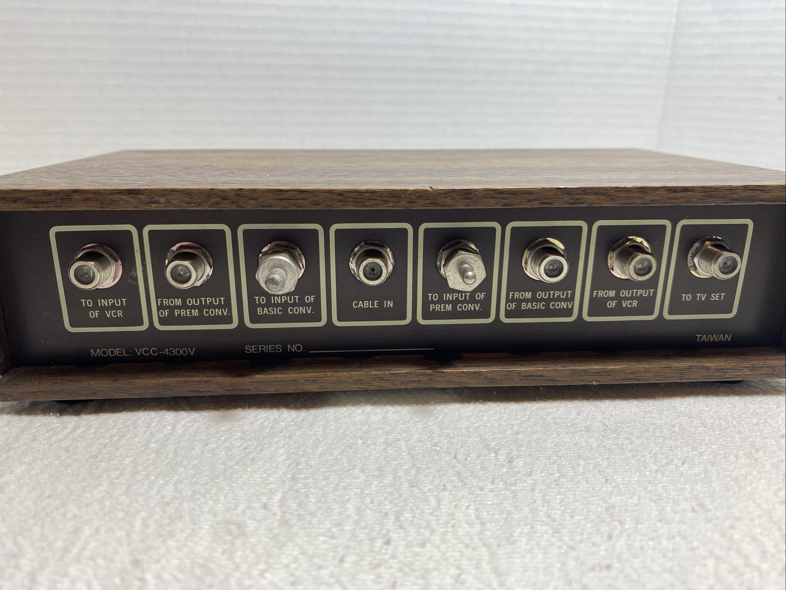 Vintage Telecom Model VCC-4300V (0059)