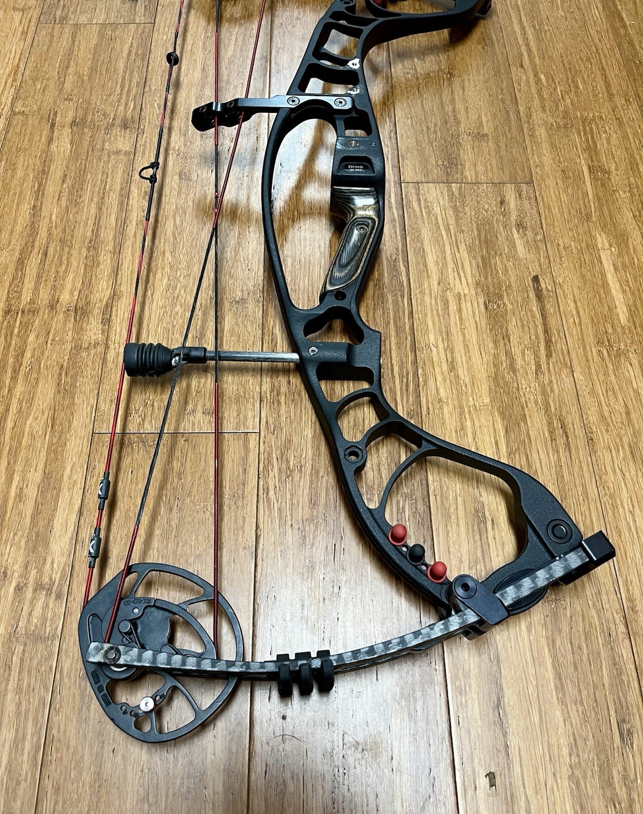 Hoyt Faktor 30 RH 60-70# 26-28” Black Good Working Condition Z5 Cam no.2
