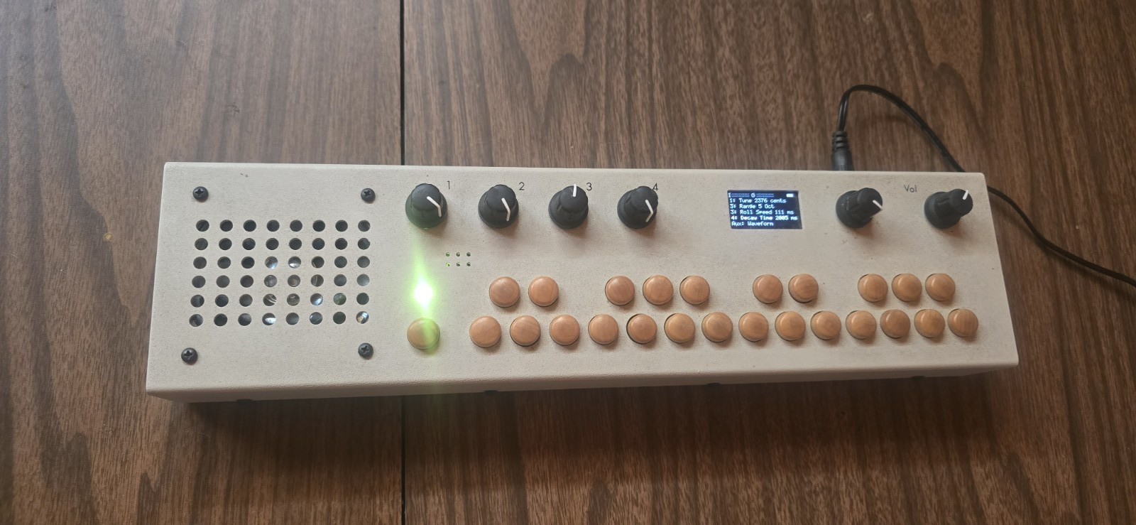 Critter & Guitari Organelle M Desktop Digital Synth, 24-Key Battery Powered
