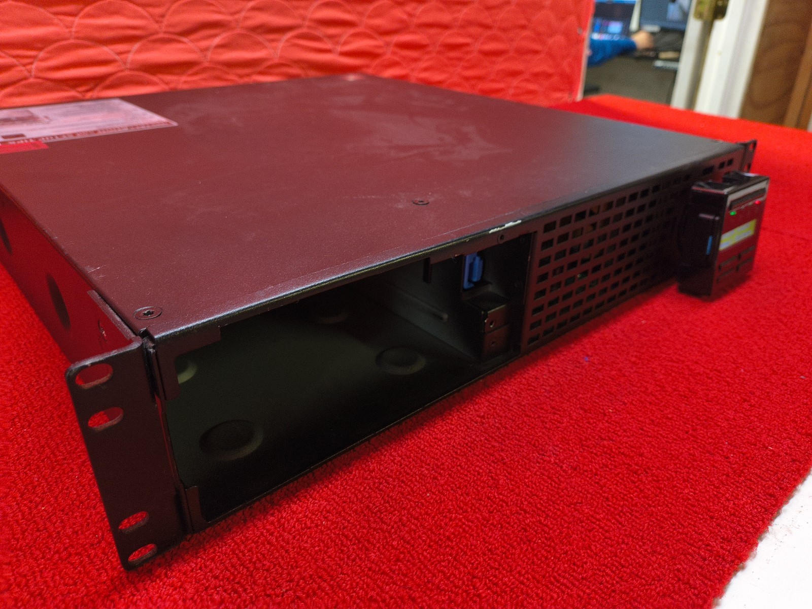 Used APC Smart-UPS SMX1500RM2U Rackmount UPS Good Condition Missing Batteries