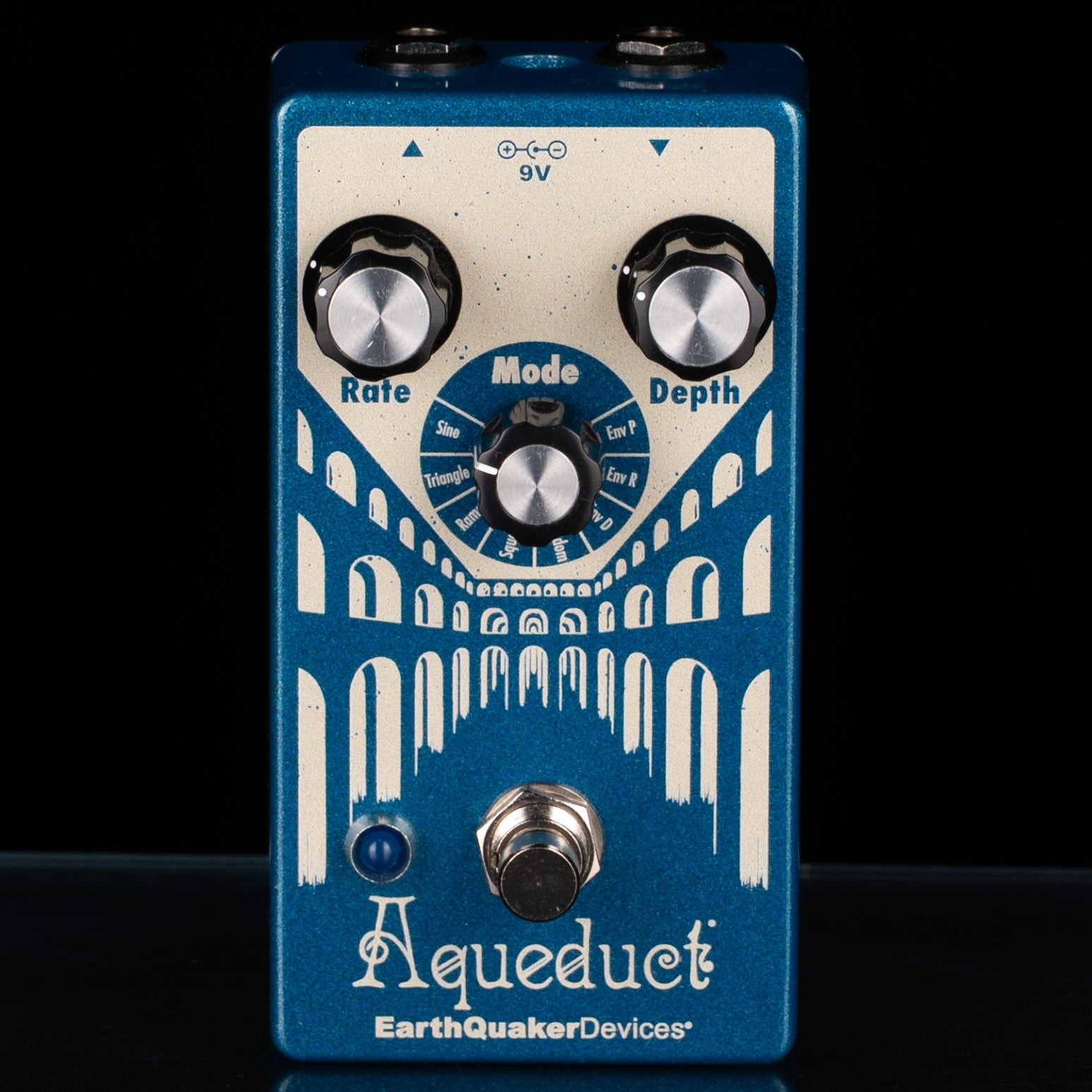 Used EarthQuaker Devices Aqueduct Vibrato Pedal With Box