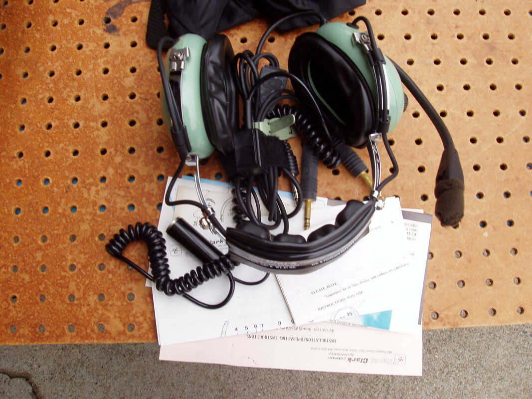 DAVID CLARK H10-20 AVIATION PILOT HEADSET MICROPHONE NEVER USED + ISSUE
