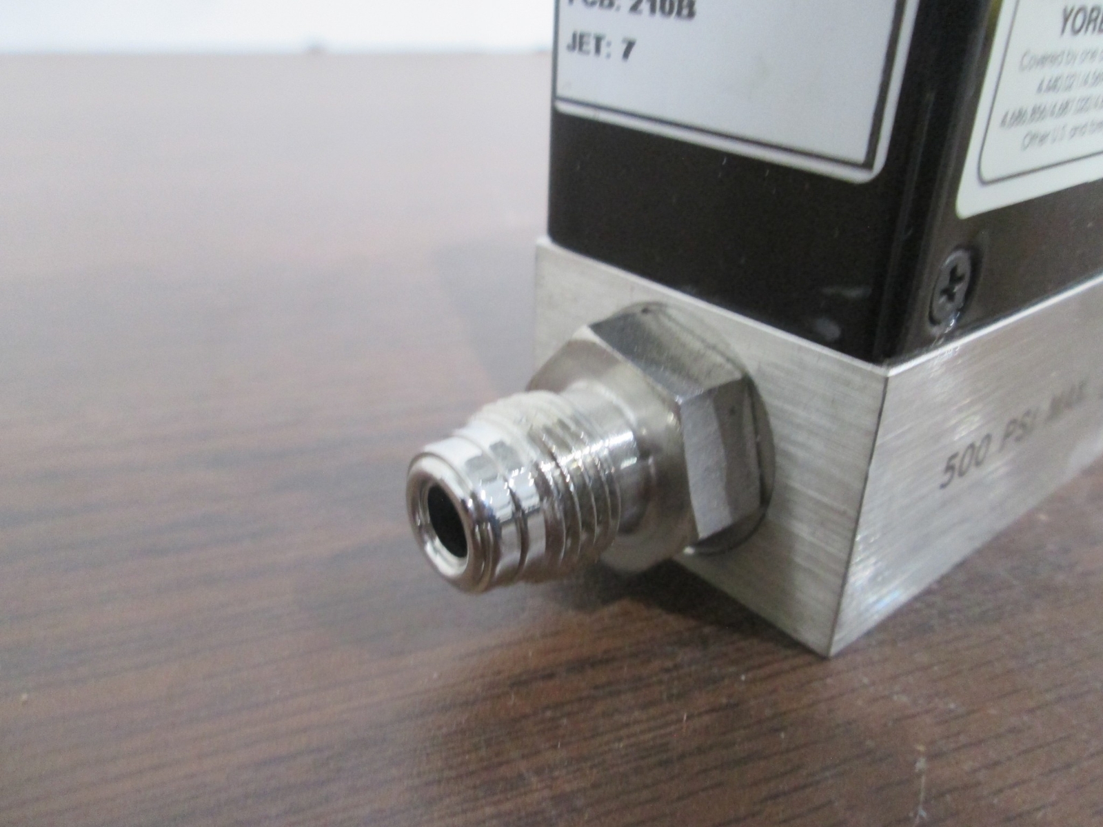 Unit, UFC-1100, 20 SLPM, O2, Mass Flow Controller, 1/4" Port, Used