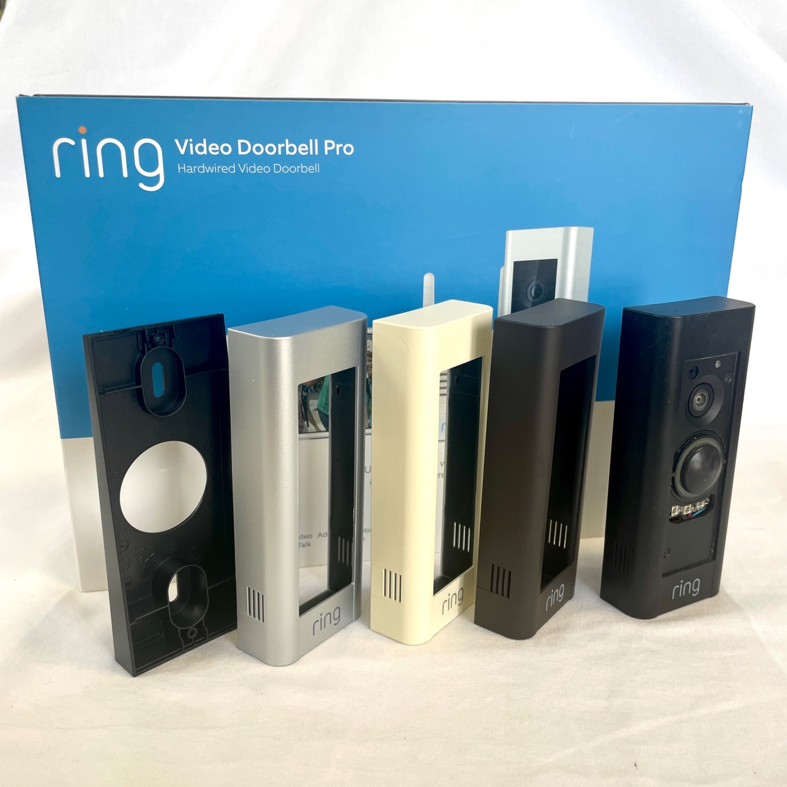 Ring Video Doorbell Pro + 4 Faceplate Covers & Angle Adapter Bracket - Read