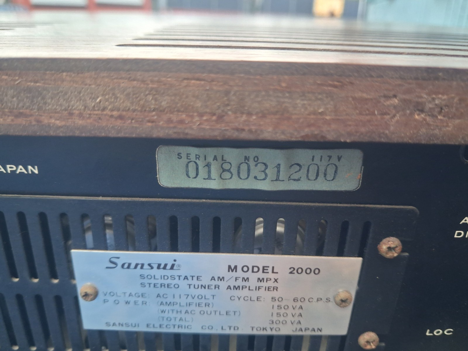 Sansui 2000 Solid State AM/FM Stereophonic Tuner Amplifier Ipod Compatible Mint