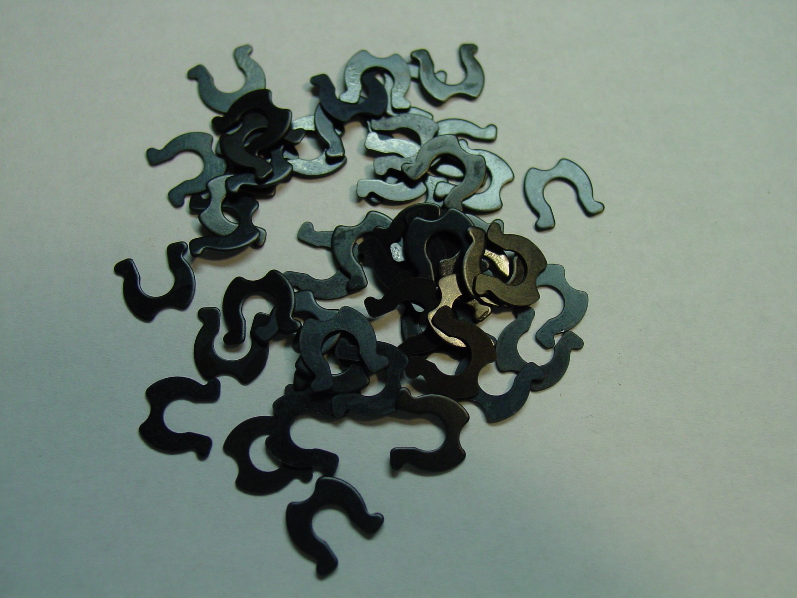 25 (Twenty  Five) Black 480-18 Retaining Clips For Lionel Trucks