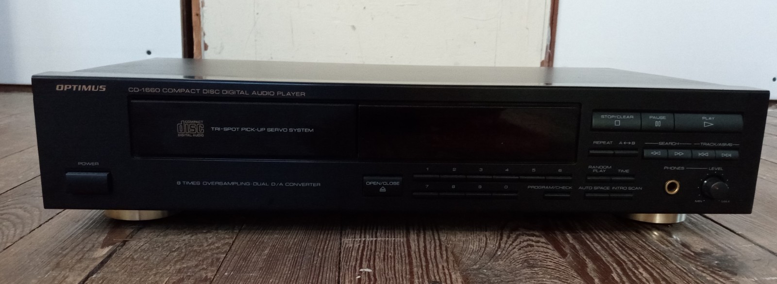 Optimus CD-1660 CD Player, Powers On, *PLEASE READ*
