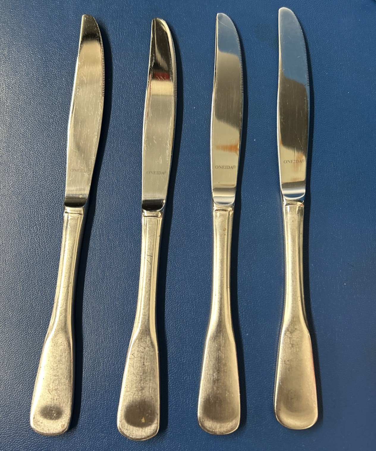 Oneida Vietnam Stainless - MINUTE MAN / COLONIAL BOSTON - Dinner Knife 4 Pcs