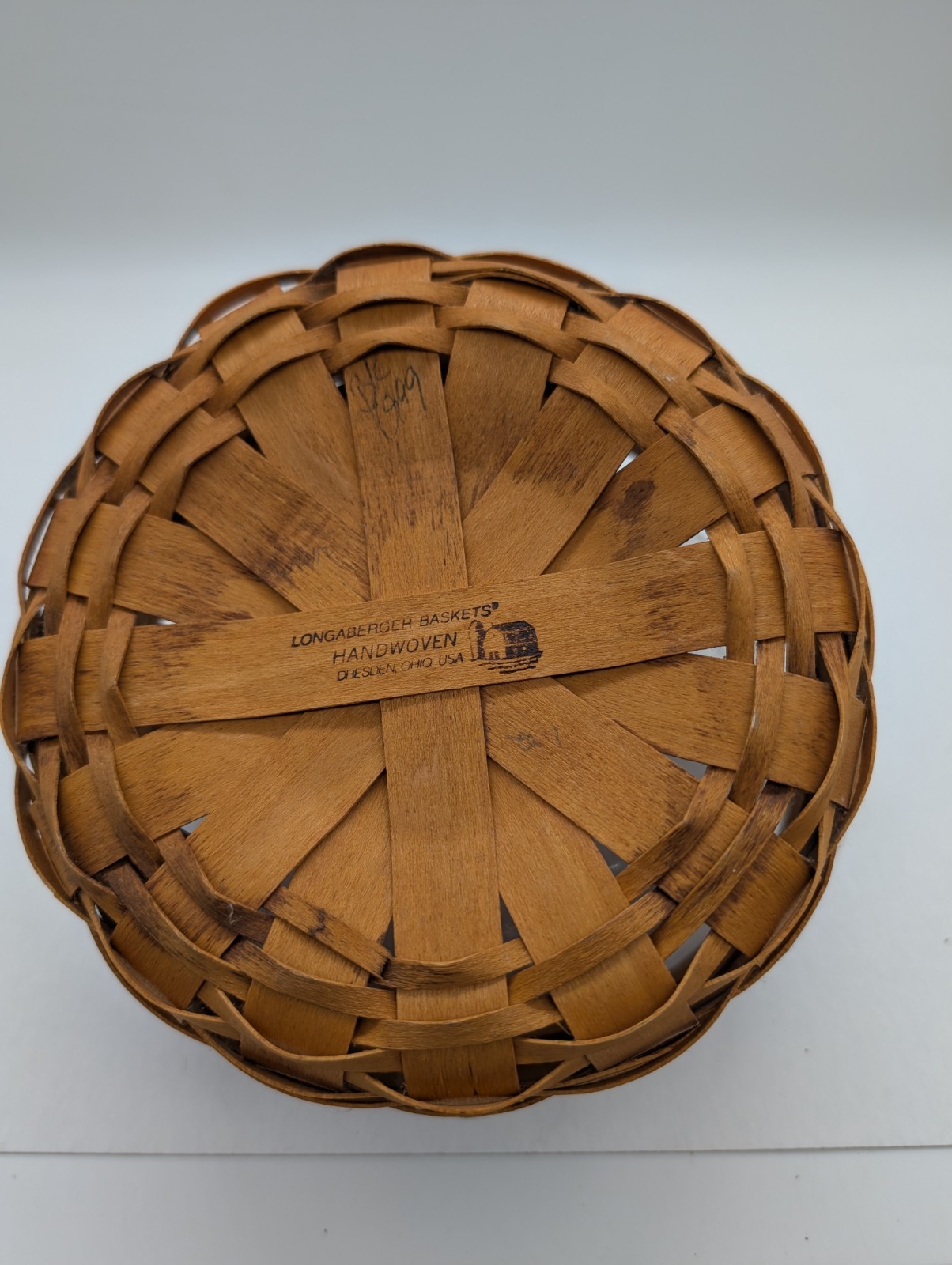 Longaberger 1999 Round Basket with Leather Handles & 3-Way Divided Protector