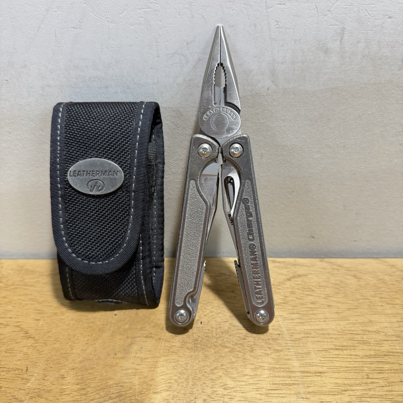 Leatherman Charge XTI Multitool Titanium 154cm Blade With Sheath