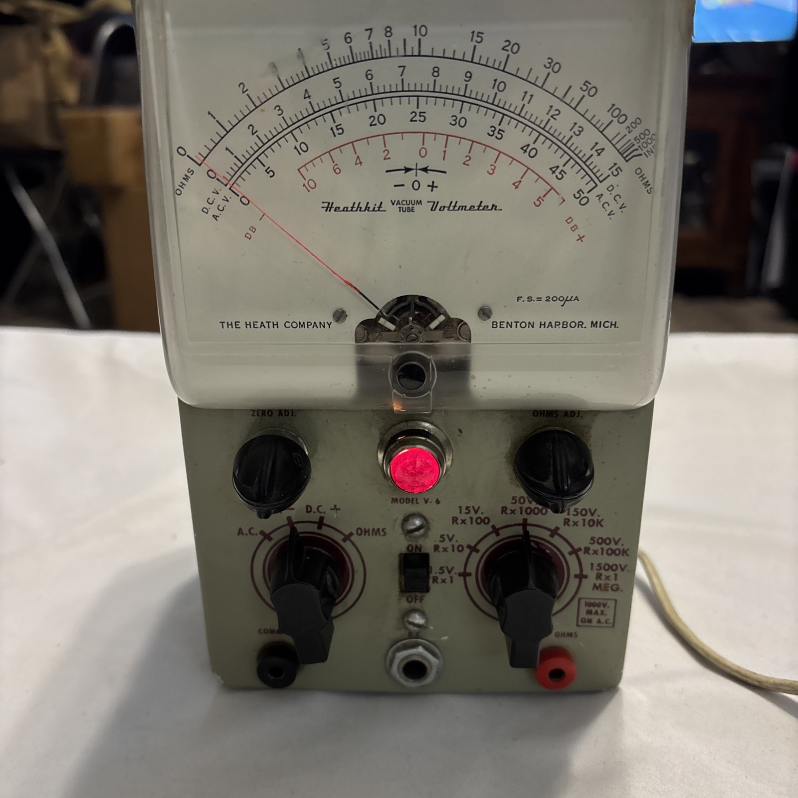 Heathkit V-6 Vacuum Tube Voltmeter M6 Vintage Analog VTVM Tester Powers On