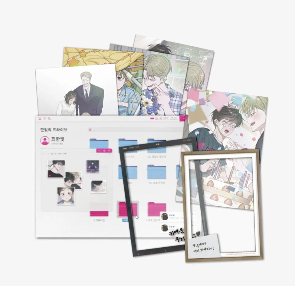 Pond Where Flowers Fall Manhwa Merch - Family Photo Package