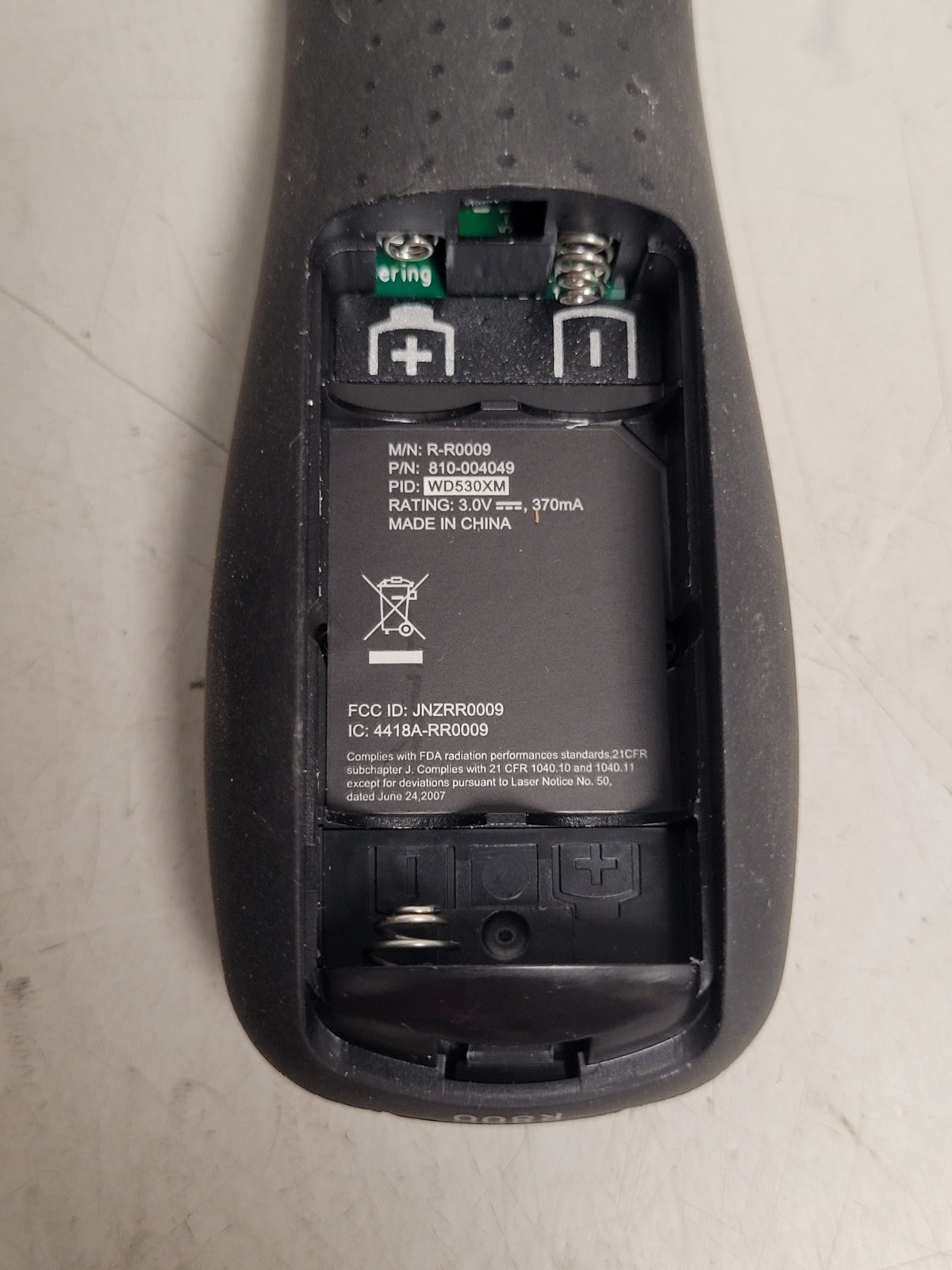 Logitech R800, Wireless Pointer Green Laser USB Receiver LCD,Display W/pouch