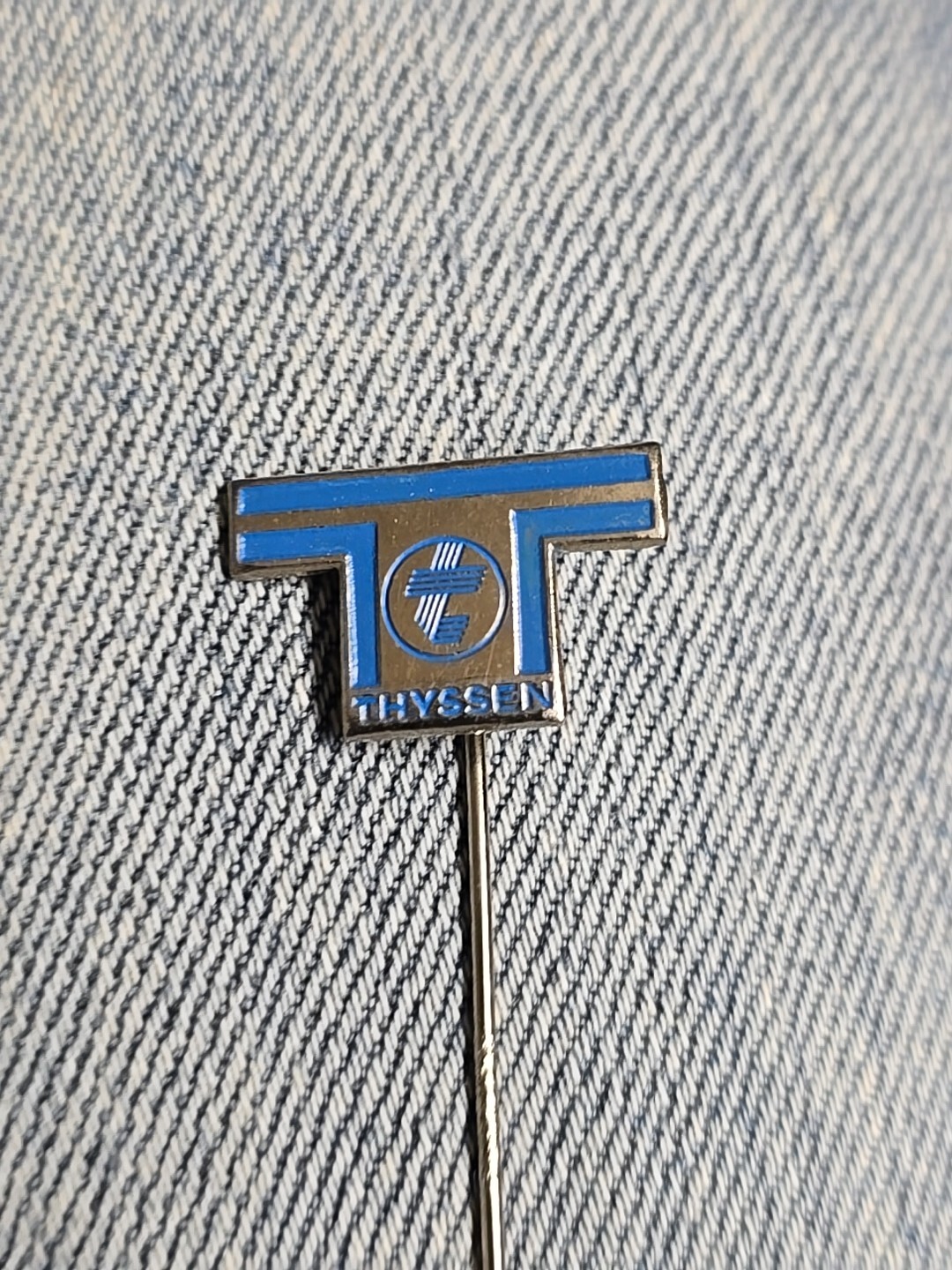 Vintage Thyssen Pin (99)