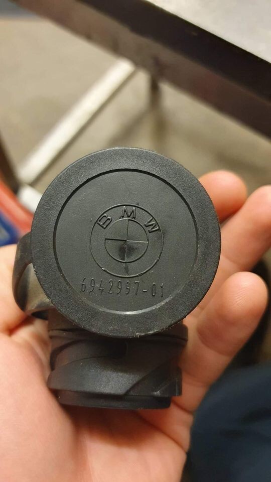 GENUINE BMW Tow Bar Adapter Socket 6942997-01