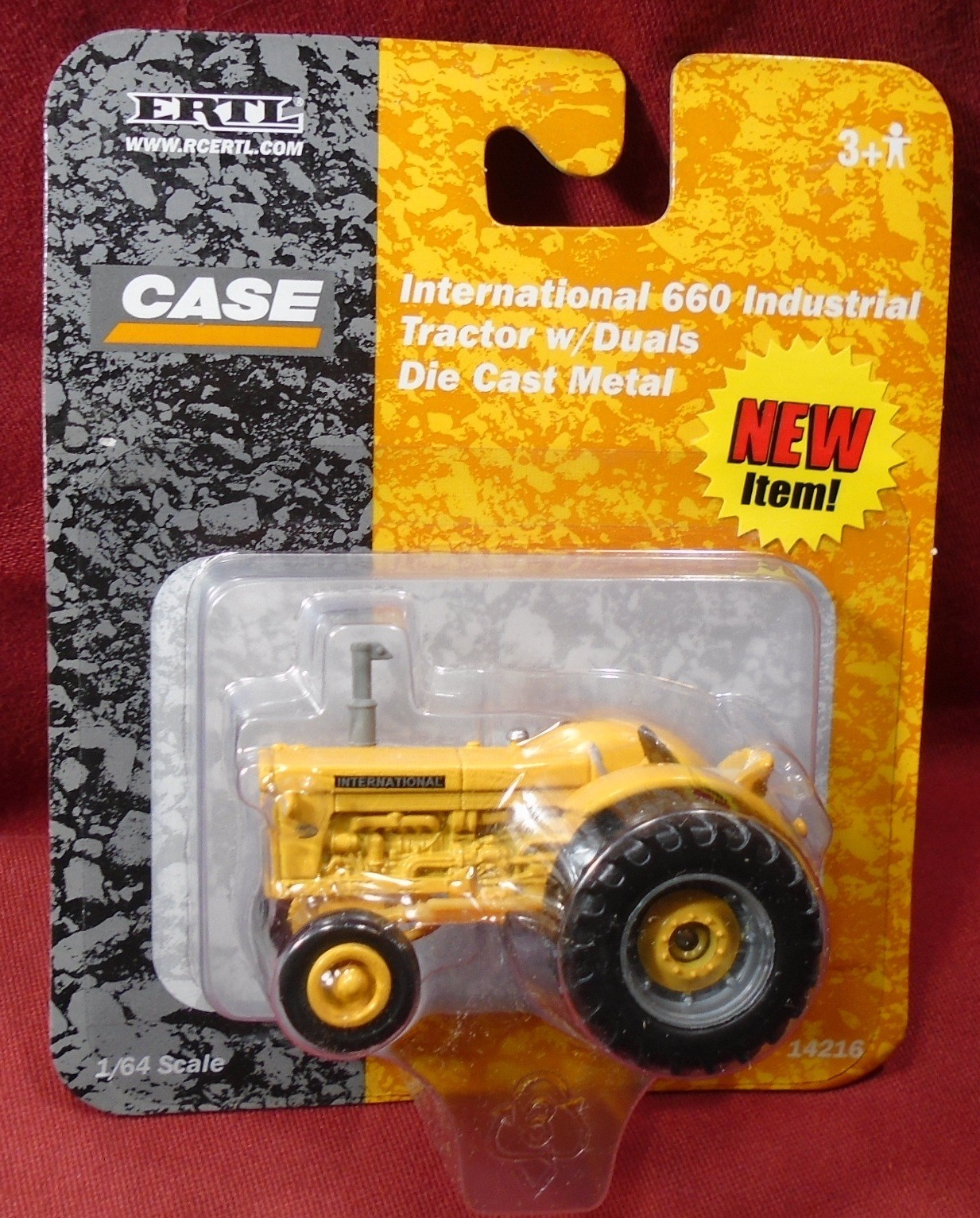 Ertl 1/64 Scale CASE International 660 Industrial Tractor w/Duals No.14216 NEW