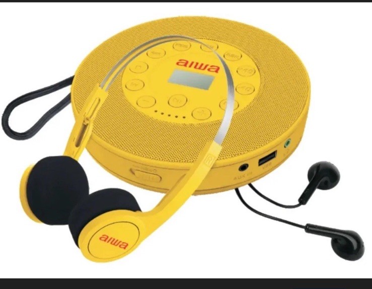 Aiwa Flashback Wireless Kit Retro CD Player Wireless Headphones Brand New Yellow