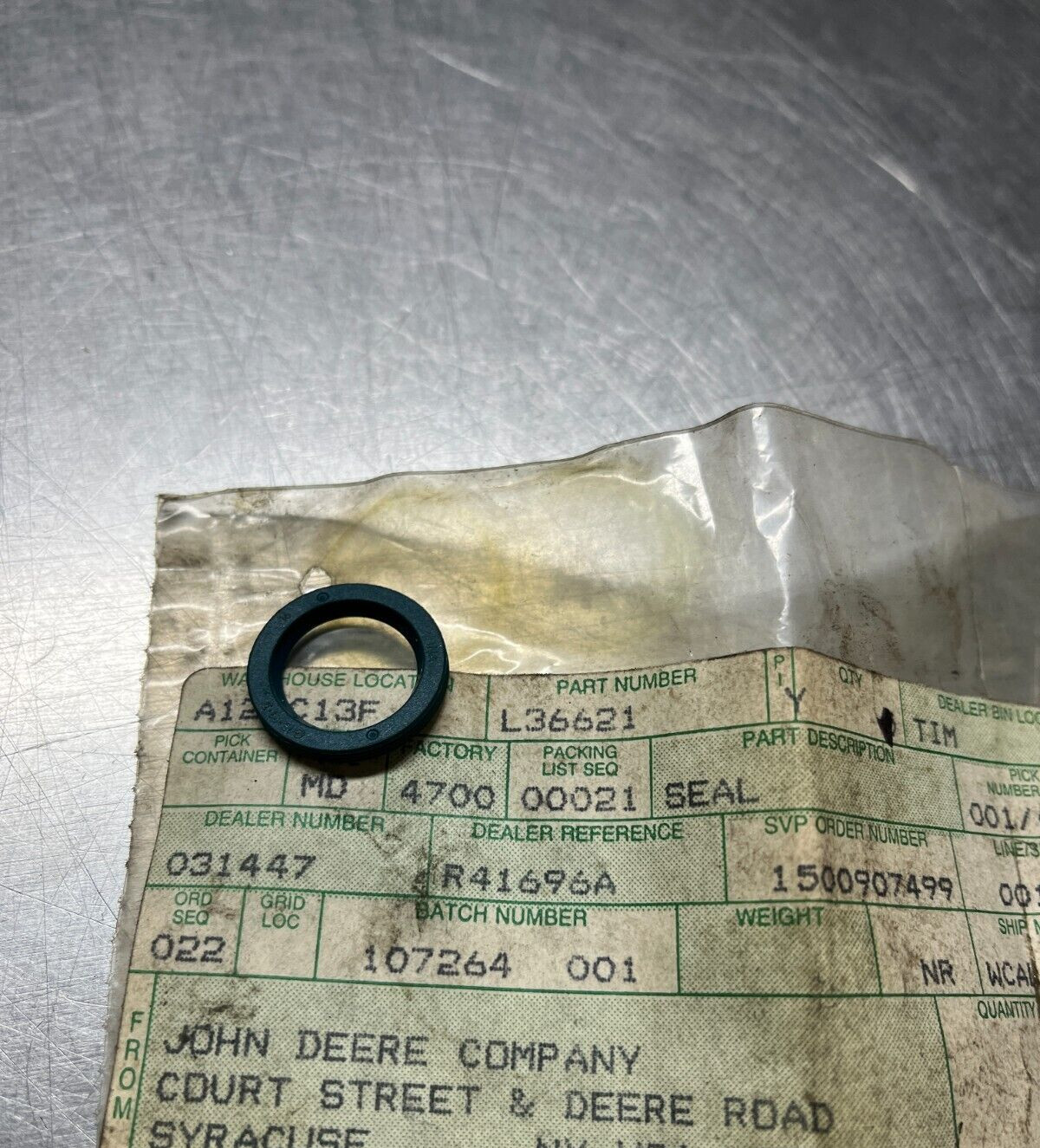 L36621 Genuine OEM John Deere SEAL