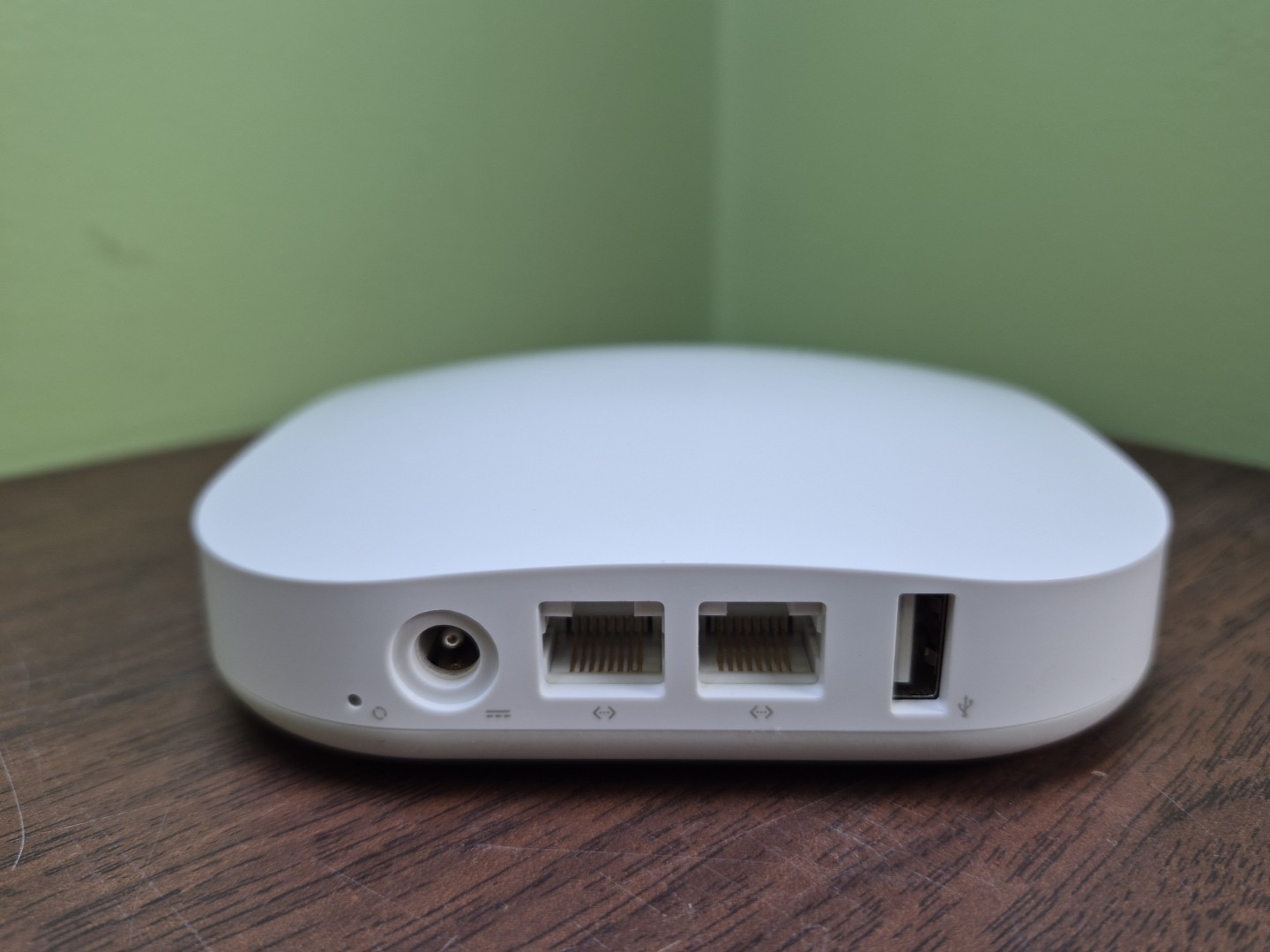 Eero Pro Model A010001 Router -White 1st Gen UNTESTED Read Description