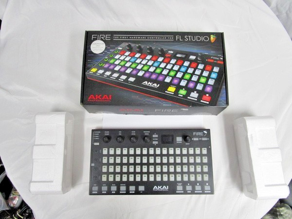 Akai Professional Fire FL Studio USB Midi Pad Controller Producer Open Box