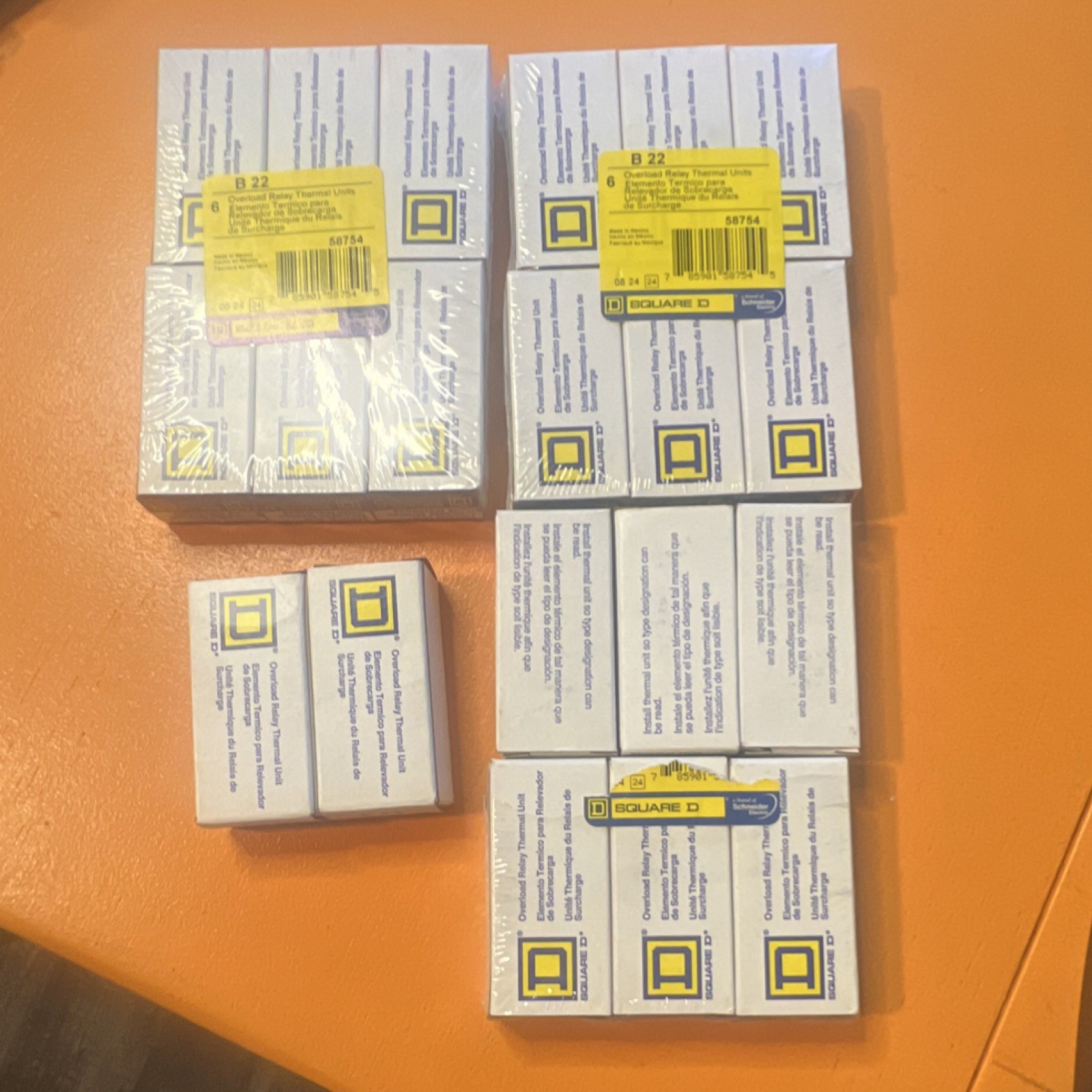 (20) available Square D B22 Overload Relay priced per piece