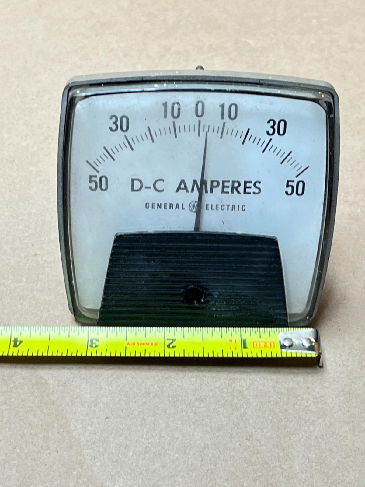 50-250309FAZZ1 GE Square Panel Meter 50 D-C Amperes