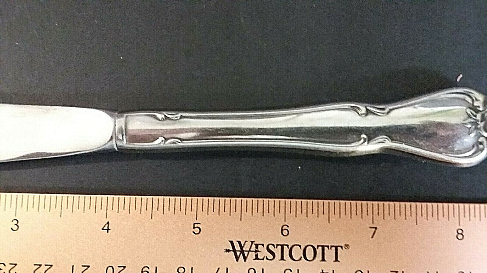 Oneida Arbor Rose Stainless 8 1/2" Dinner Knife