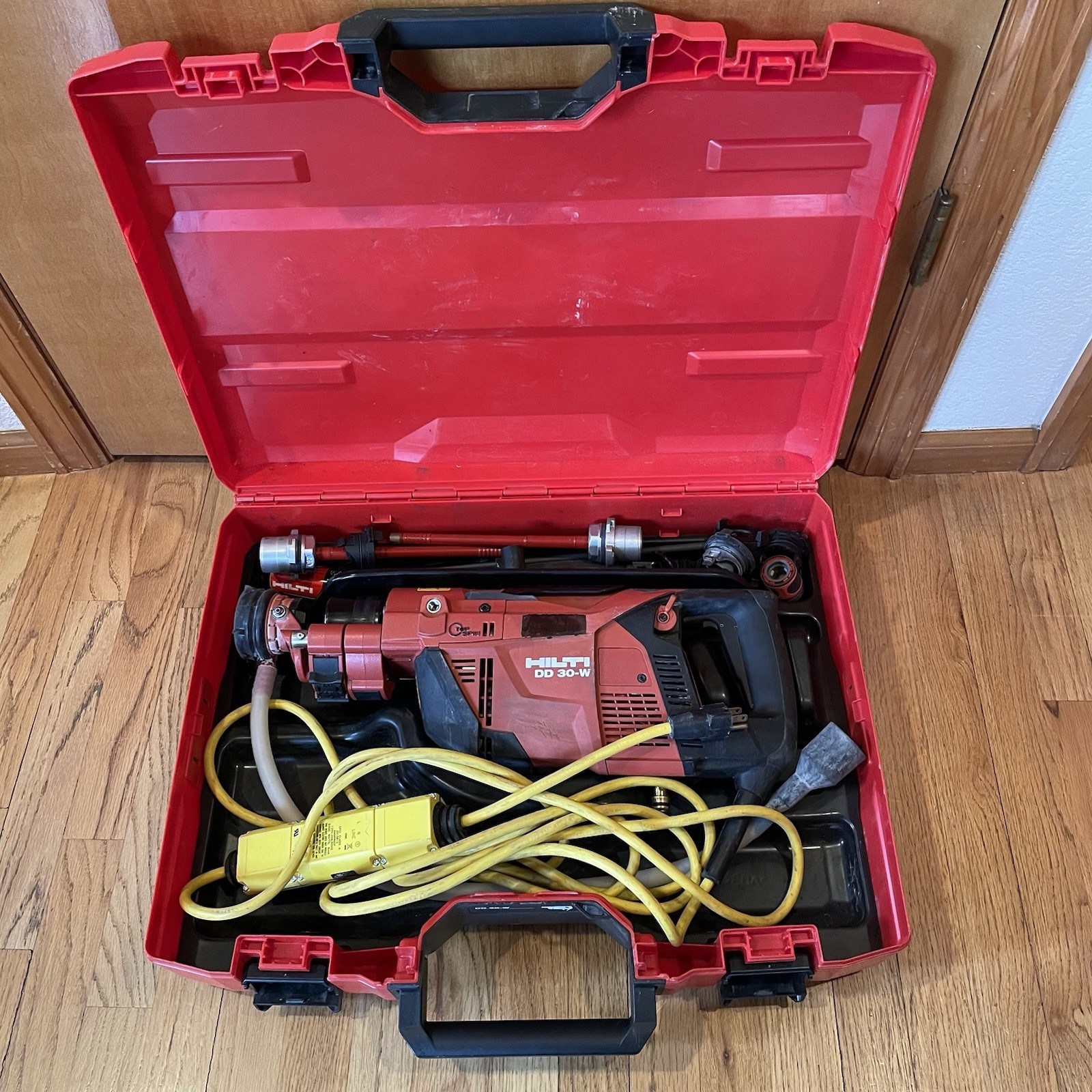 Hilti DD 30-W Diamond Core Drill Machine Handheld / Rig-Mounted w/ Case