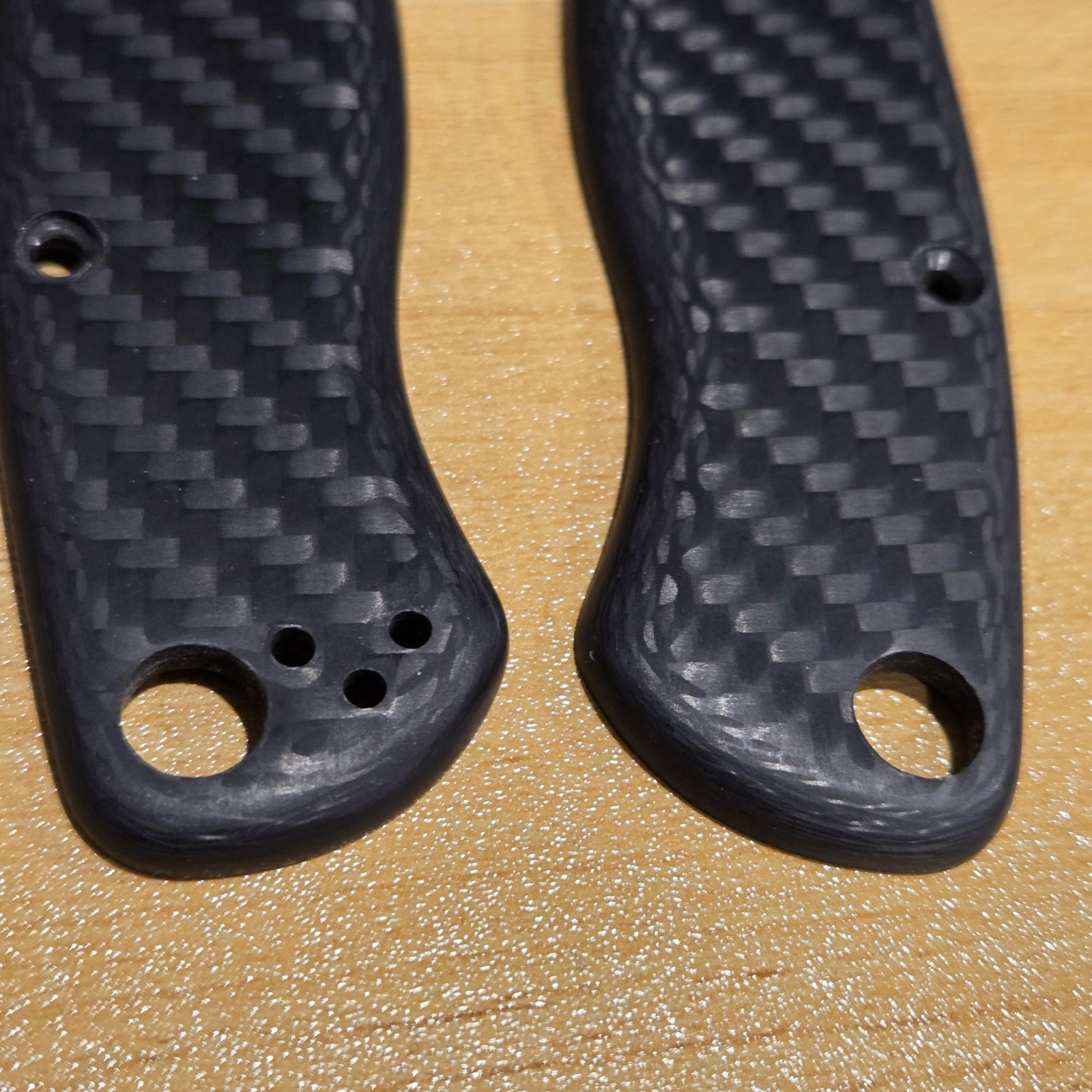 Suingab Custom CF Scales w/Radius Edge for Spyderco Paramilitary 2