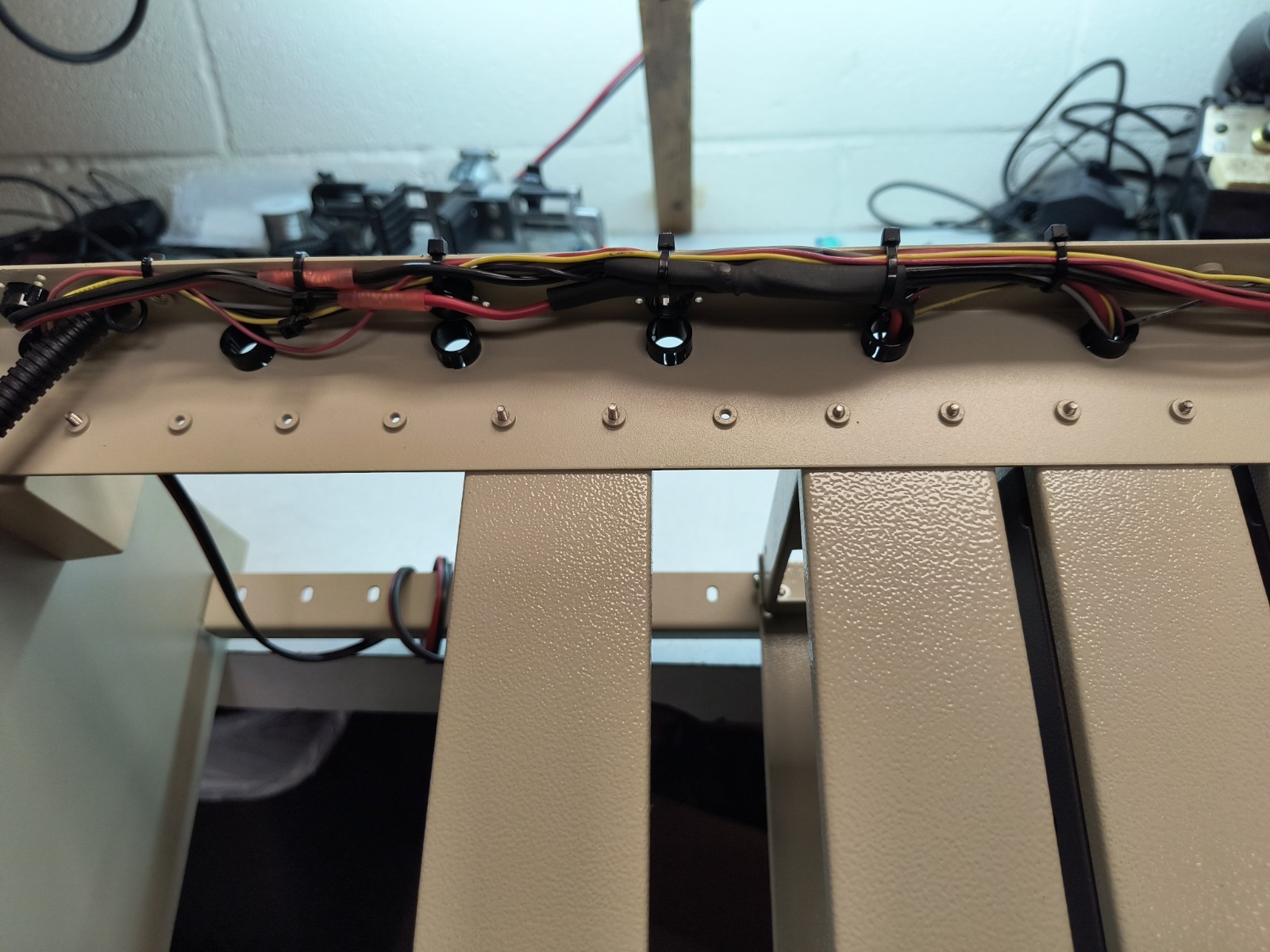 Tait T-835 Dual Receiver rack with Speaker Panel. (READ DESCRIPTION)