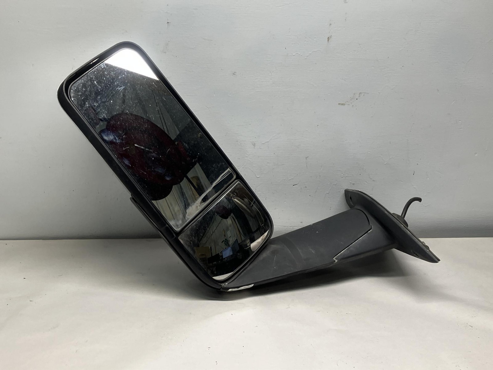 2017-2026 Freightliner CASCADIA POLY/CHROME Left/Driver Door Mirror - Used
