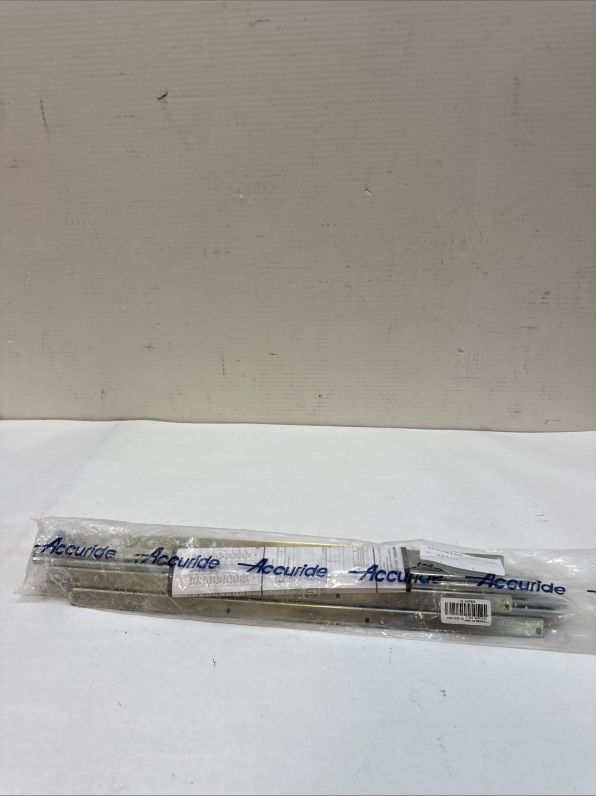ACCURIDE C 301 -2590-22D Drawer Slide,Bearing,44 27/32in Ex L,PK2 4KRR9
