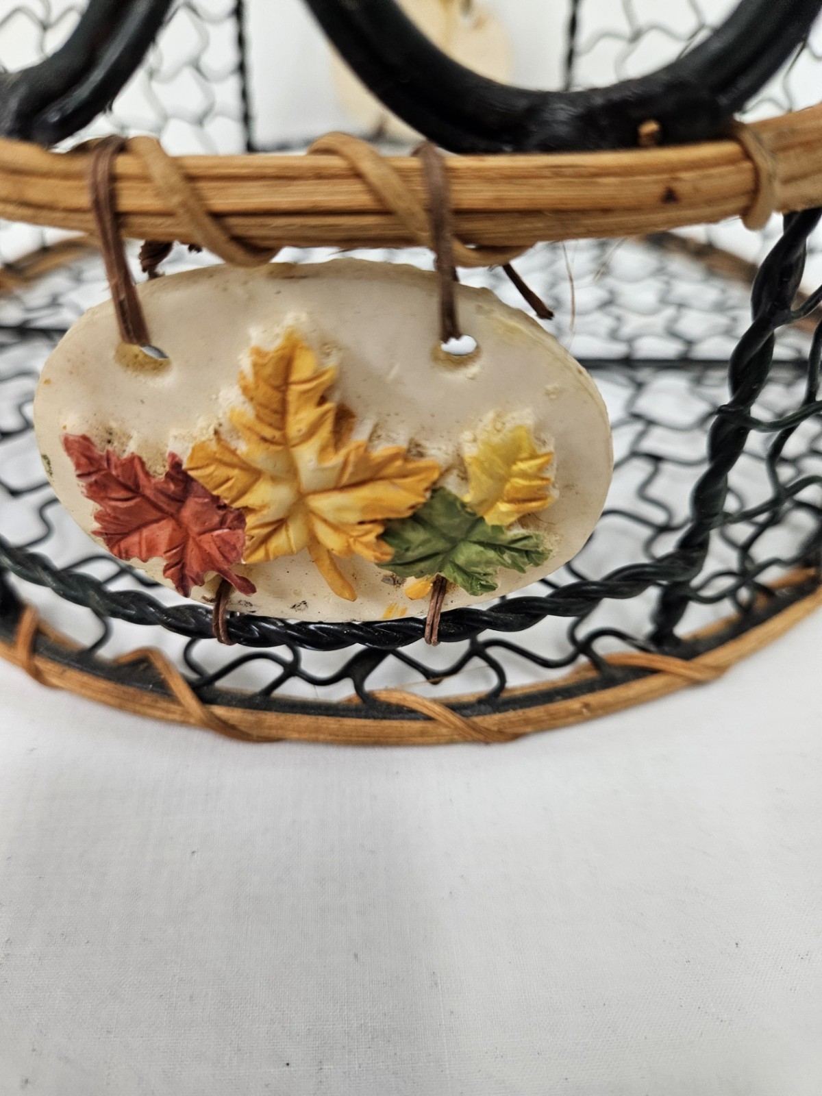 Wire Mesh Fall Autumn Basket Leaves