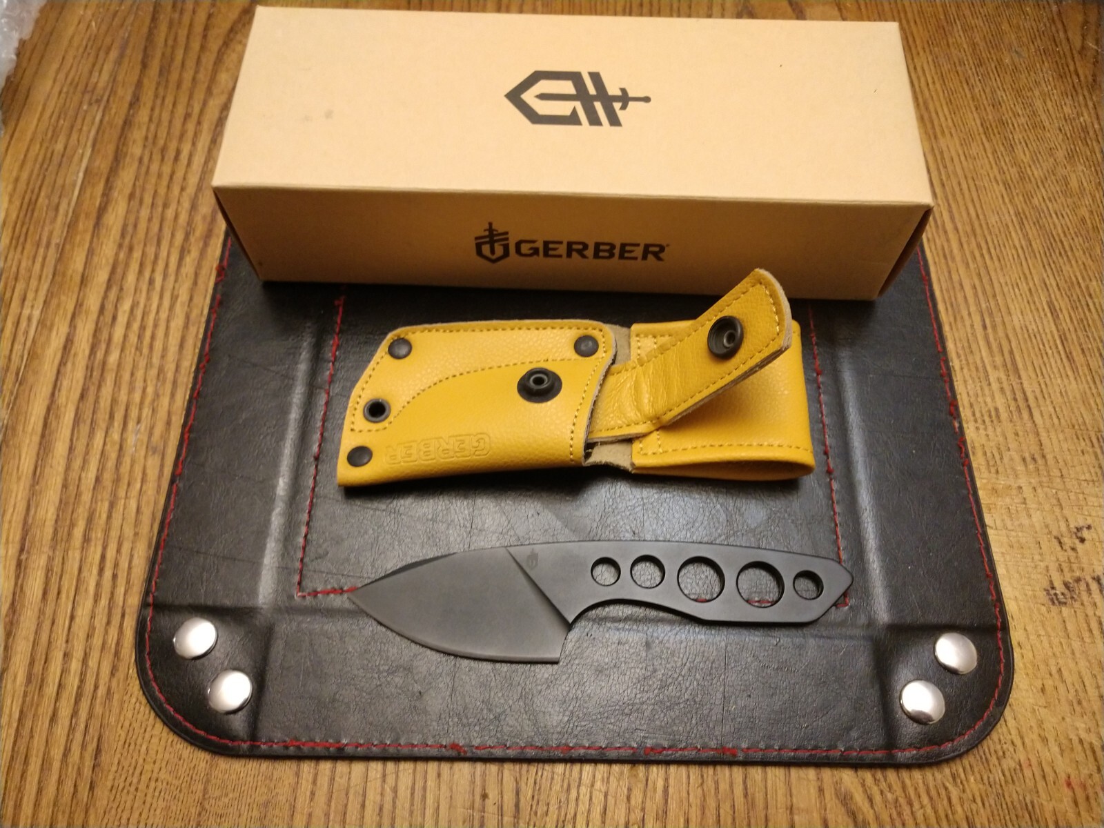 Gerber Dibs Fixed Blade Knife Leather Sheath  2.5" 440A SS Blade 2.2 OZ
