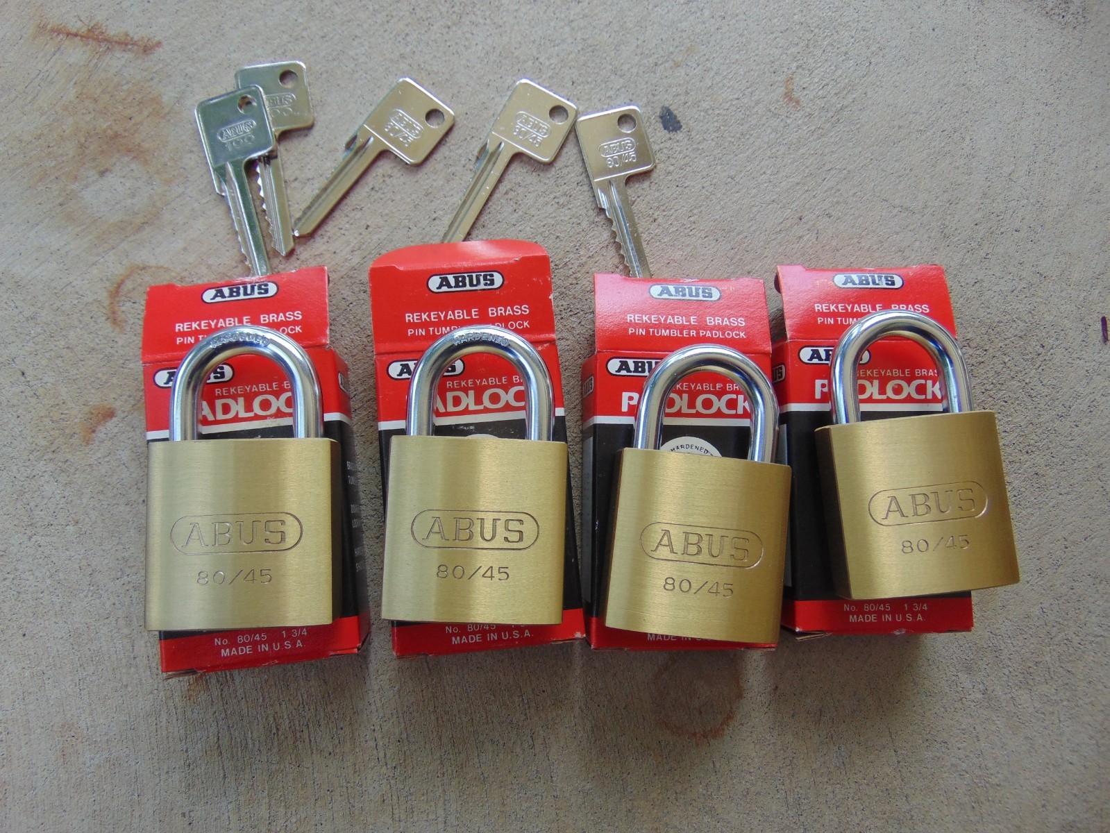 4 NEW ABUS PADLOCK WITH 5 KEYS 6 PIN YALE LOCKSMITH