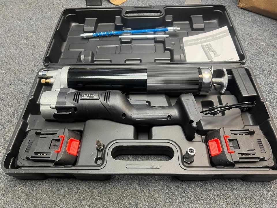 Electric Grease Gun with 2 batteries 12000 PSI