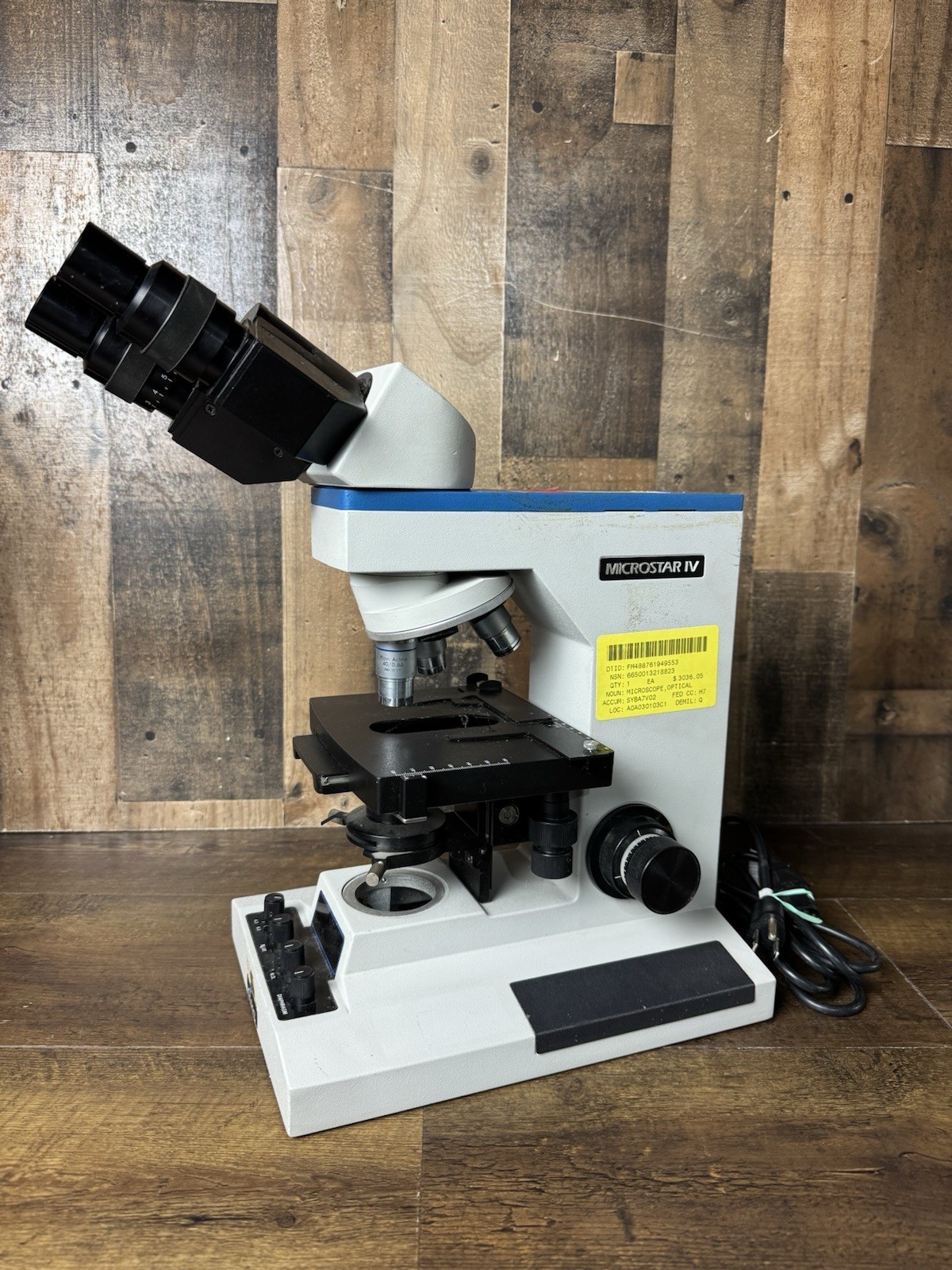 Leica Microstar IV Model 410 10/40/100 Objectives