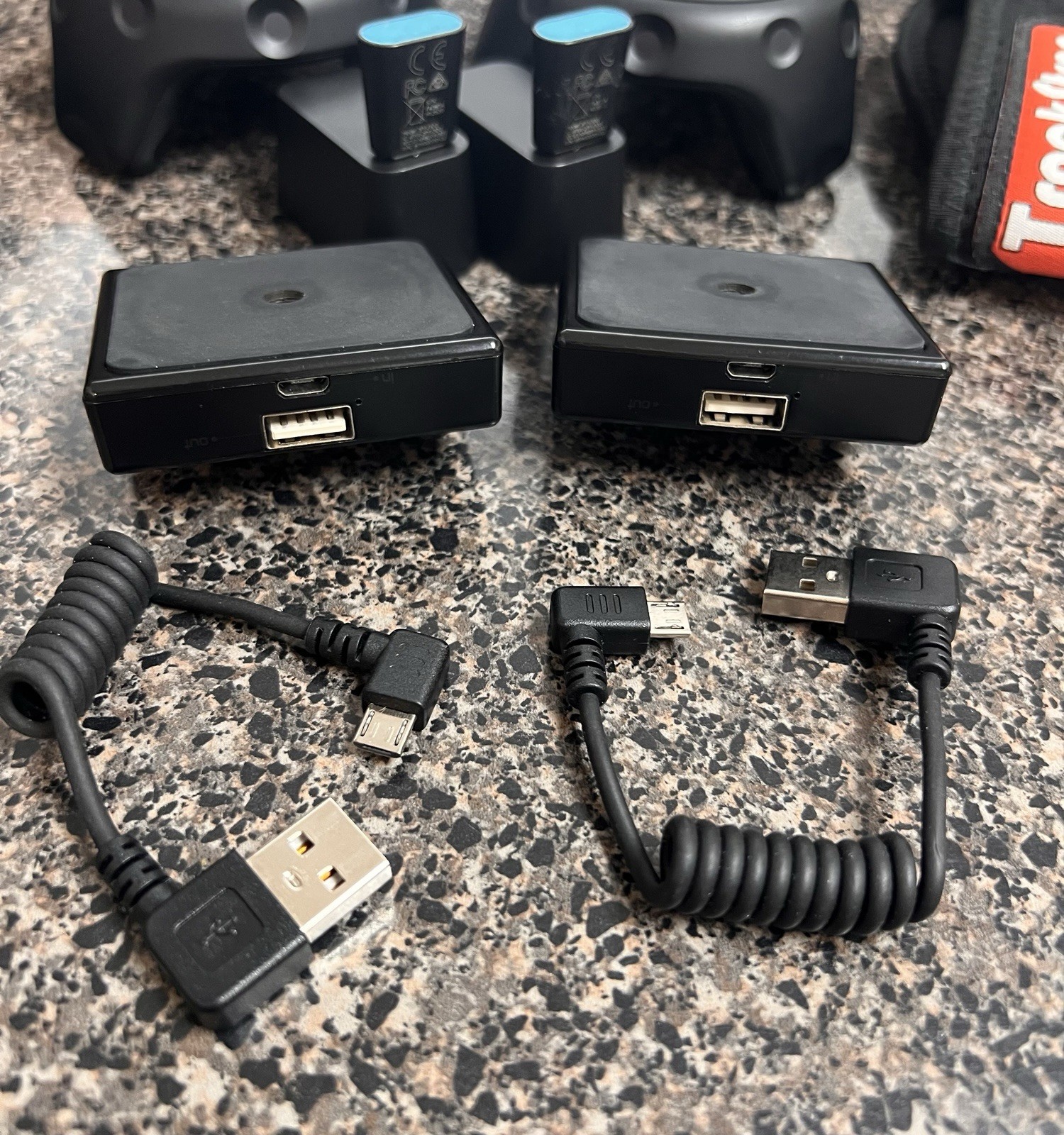HTC VIVE 2.0 Trackers - Excellent Condition
