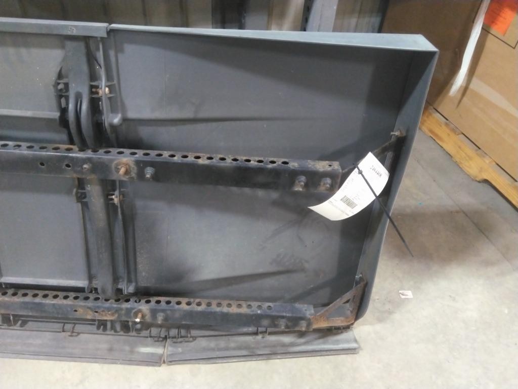 For 2016 FREIGHTLINER CASCADIA 125 SIDE FAIRING Right , MD