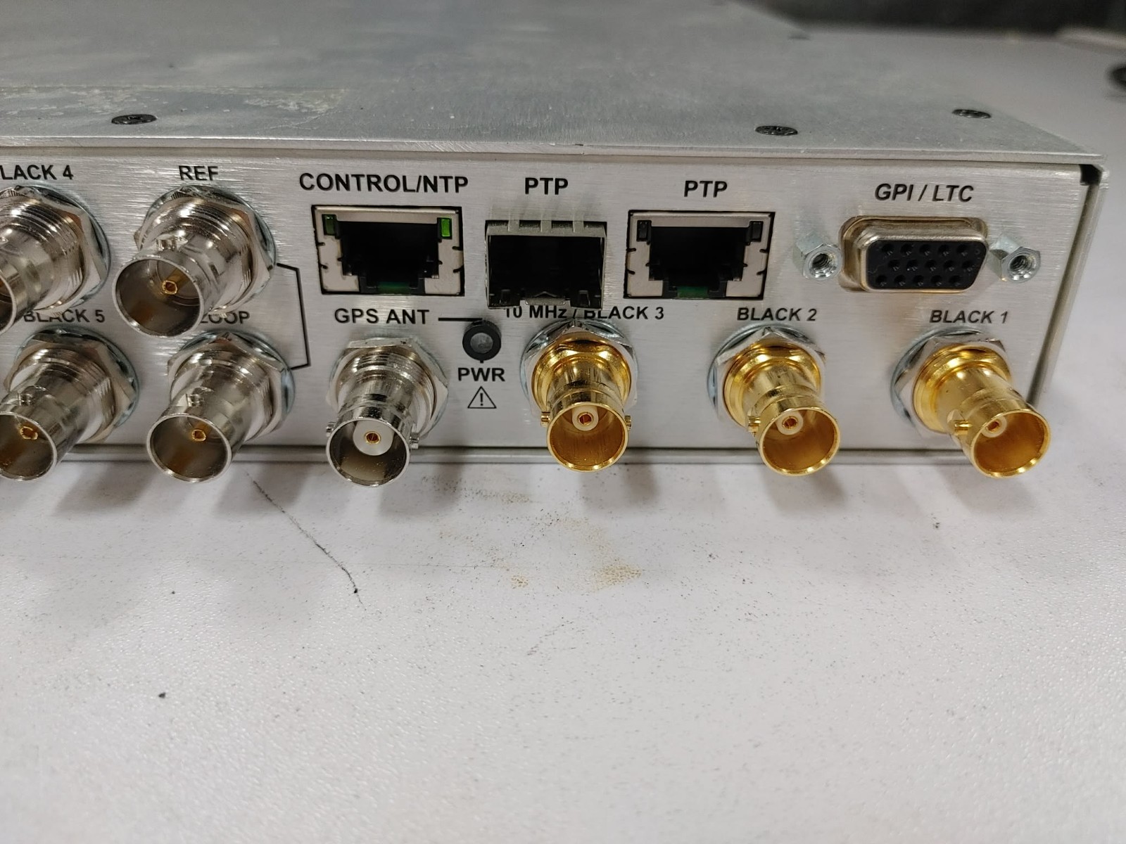 Tektronix spg8000A Master Sync/Clock GPS HD SDI Multi Format Reference Generator