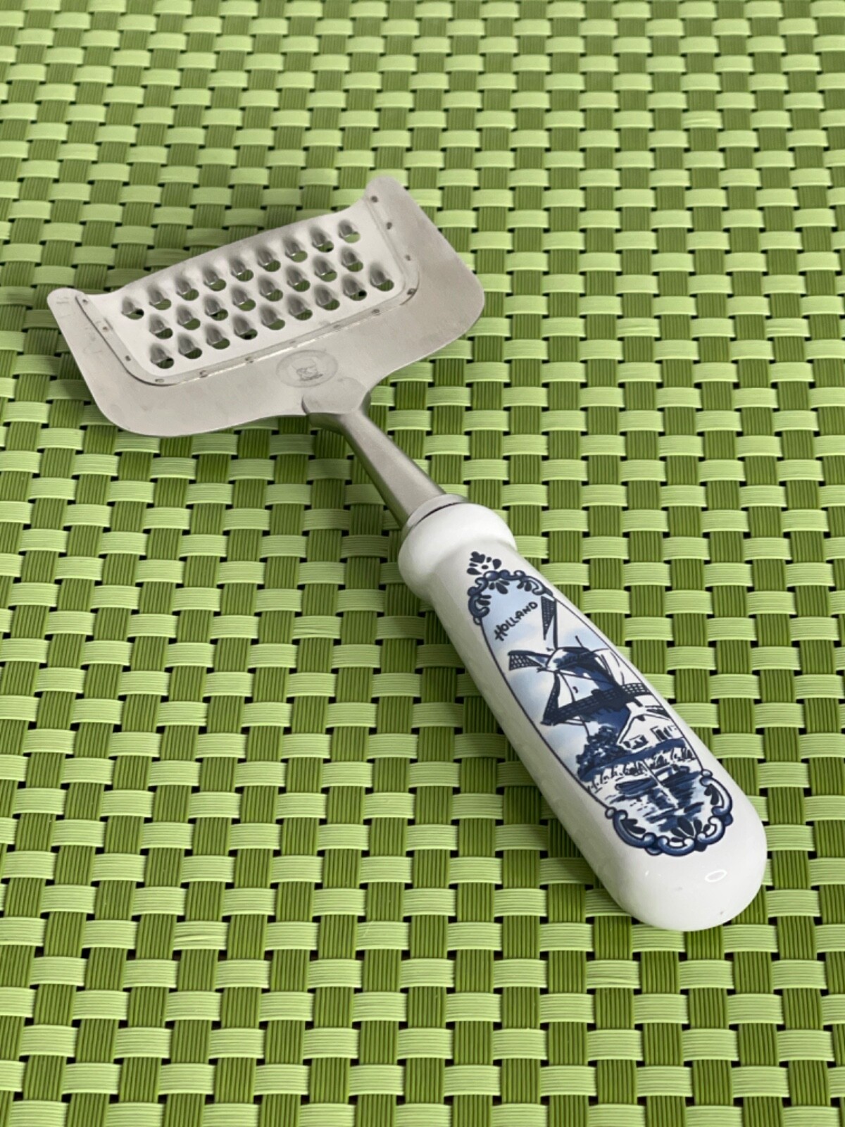 Holland DELFTS BLUE Stainless Cheese Grater Porcelain Henri Willig Flatware C1G